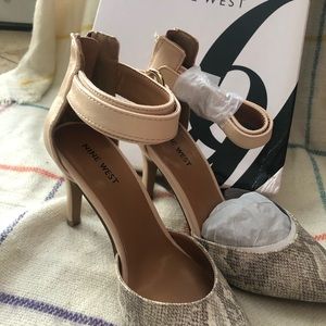New Nine West nude heels